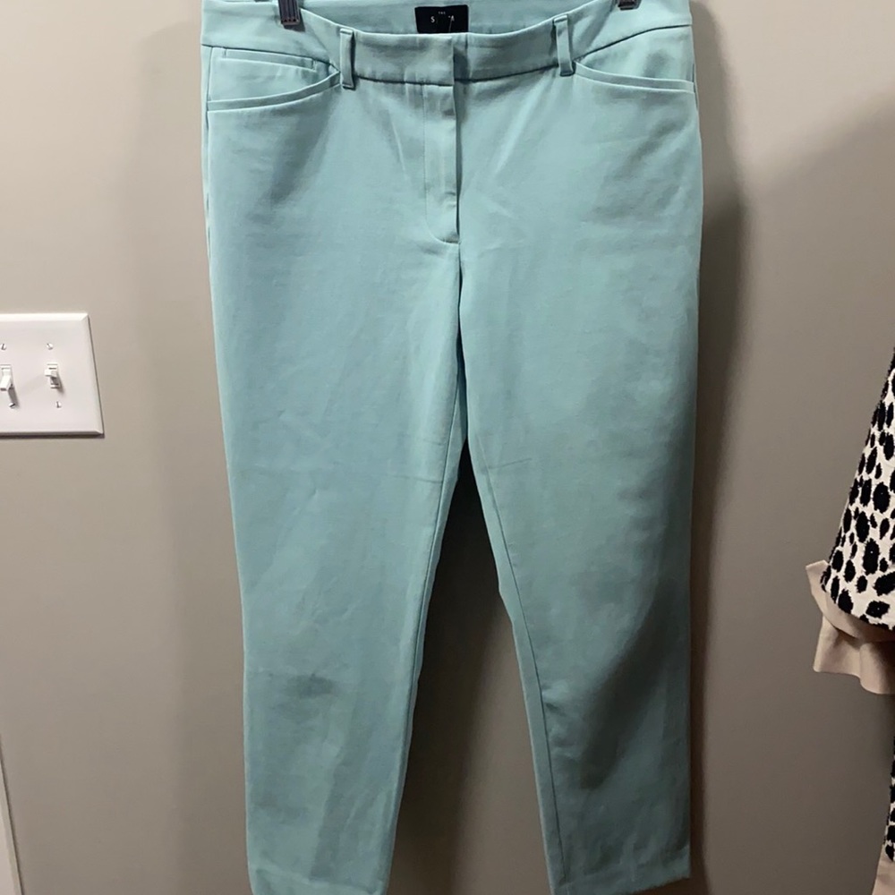 White House Black Market Slim Ankle Pant